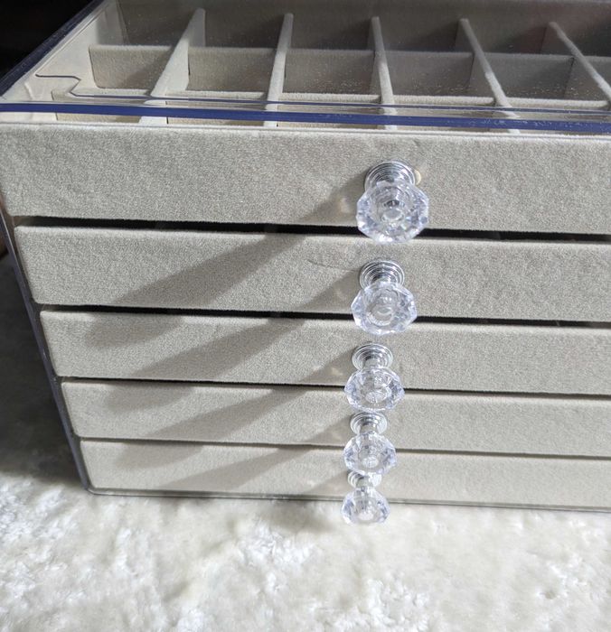 Нова кутия за бижута