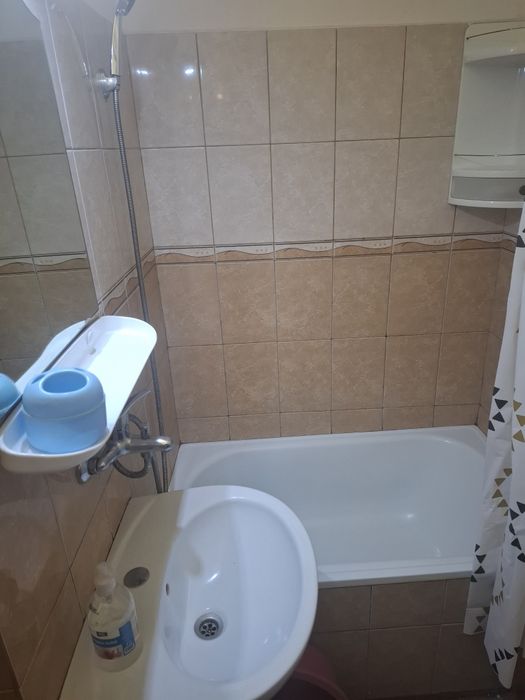 Inchiriez 2 camere
