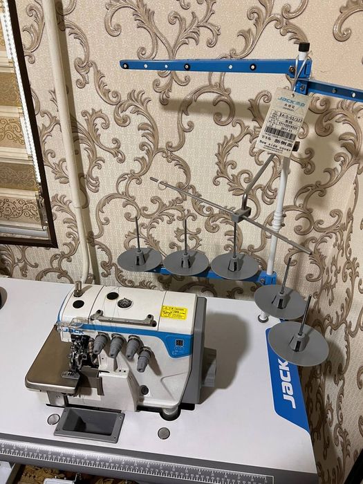 Tikuv moshinka Averlo