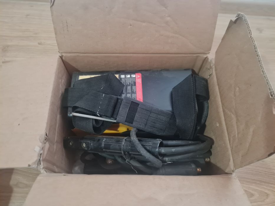 Инверторен електрожен Weldstar Compact Arc 160 5kW с подарък маска