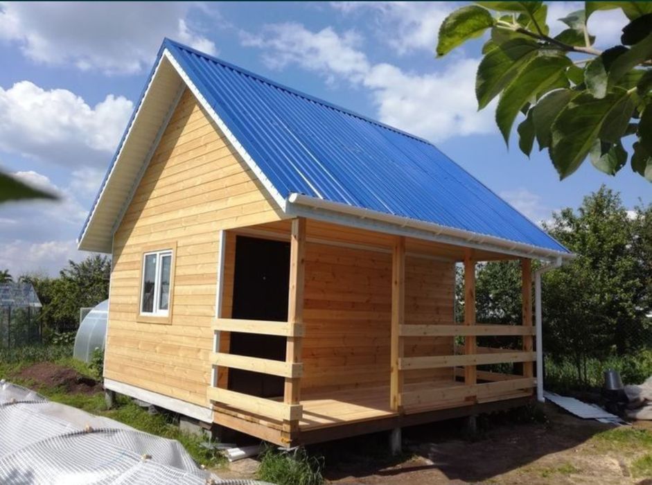 Vând cabana din lemn cu structură de lemn