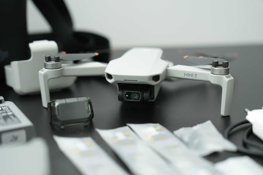 Drona Dji Mini 2 impecabila