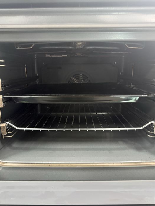 Фурна за вграждане SIEMENS