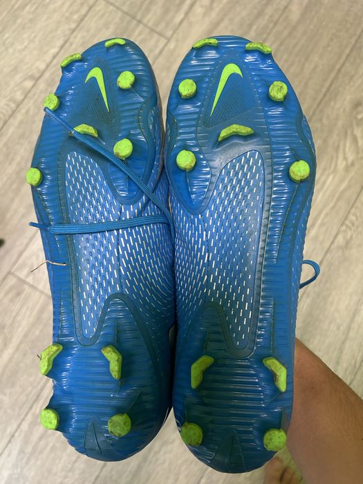 Футоблни обувки(бутонки) NIKE PHANTOM