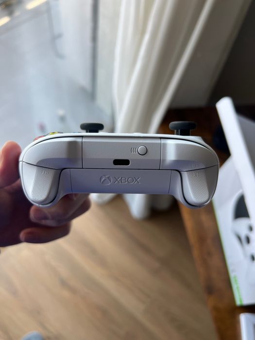 Vând Xbox Series S 1 tb white