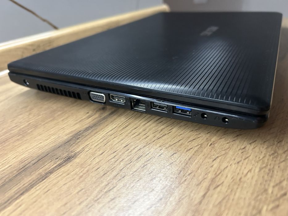 Ноутбук Asus в хорошем состоянии