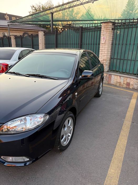 2023 yil gentra mexanika 22000km yurgan 4 pokoleniya zavod metan gaz.