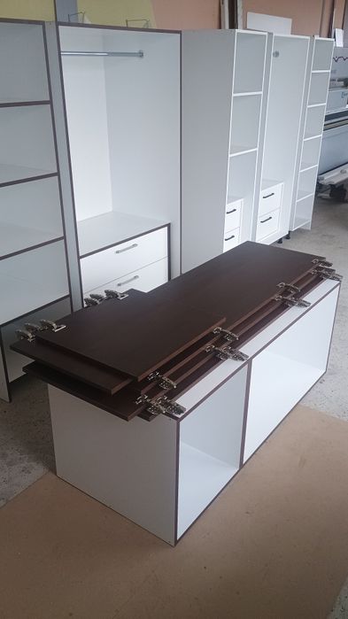 Мебели по поръчка   Дърводелски услуги