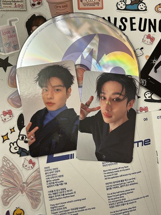 Stray kids kpop album KARMA