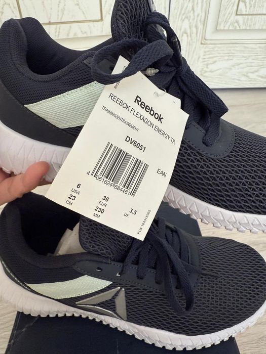 Продаю фирменные кросовки Reebok