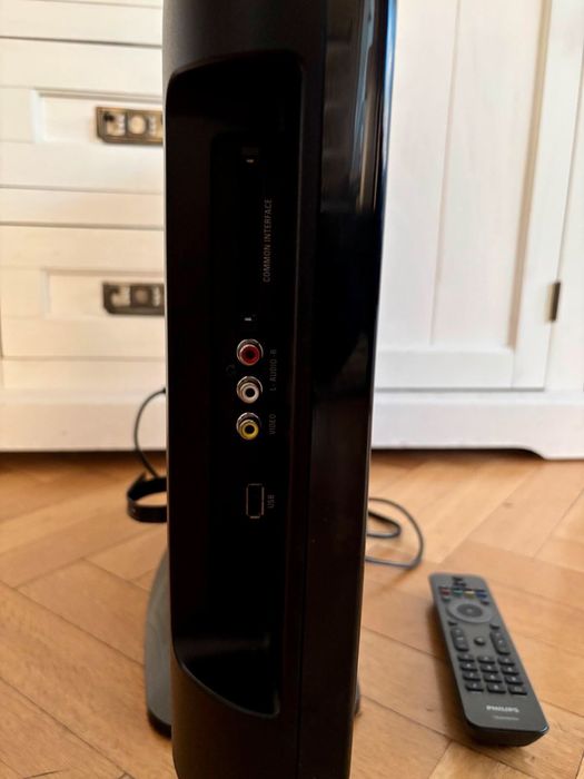 Телевизор FHILIPS