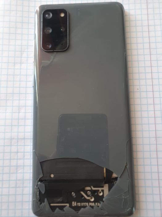 Продам телефон samsung s20+ bts