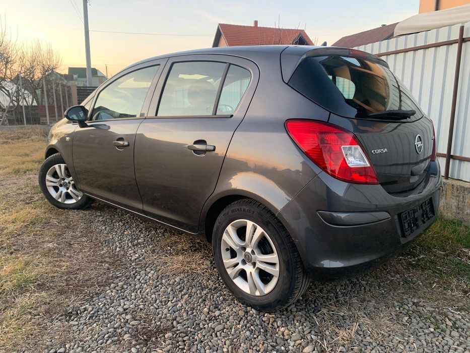 Opel Corsa D 1.3Cdti 95Cp Euro5

-Data primei înmatriculări 27.07.2011