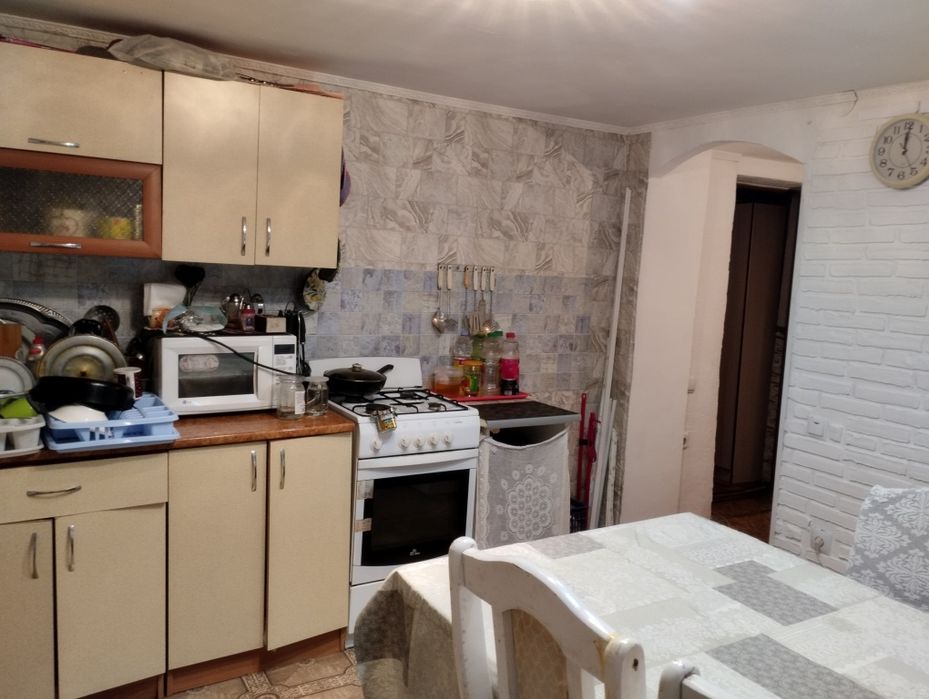 Продам срочно дом(часть дома )