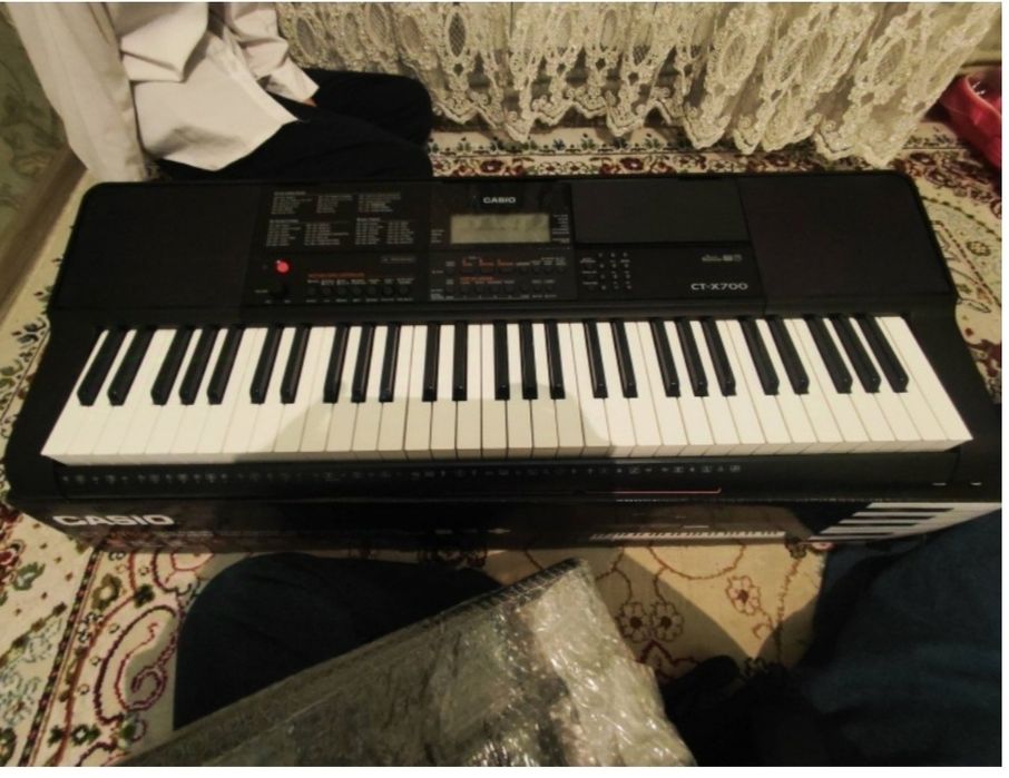 Синтезатор CASIO CT-X700C7 Black  Продам.