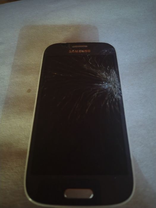 Продам телефоны на запчасти