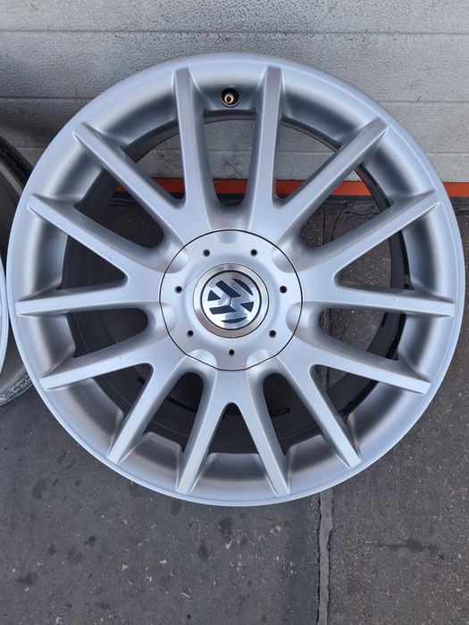 Оригинални джанти за ФОЛКСВАГЕН VW R17 5x112 ET54 7J