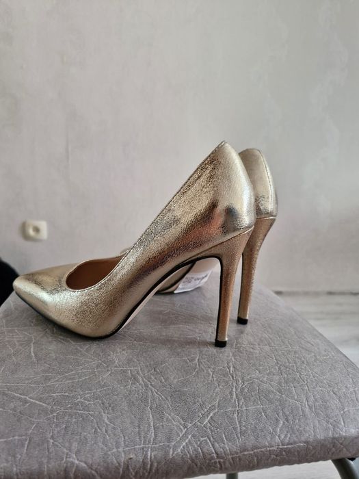 Продам Туфли женские