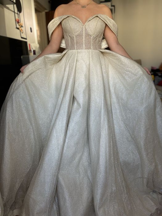 Rochie de mireasa printesa/cinderella cu trena Ayes Moda Haute Couture