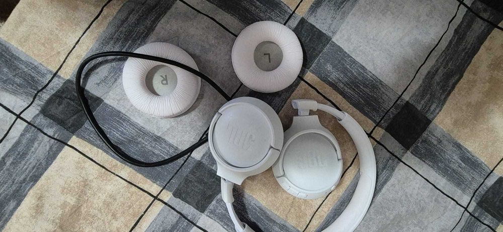 Casti JBL noi primite din America