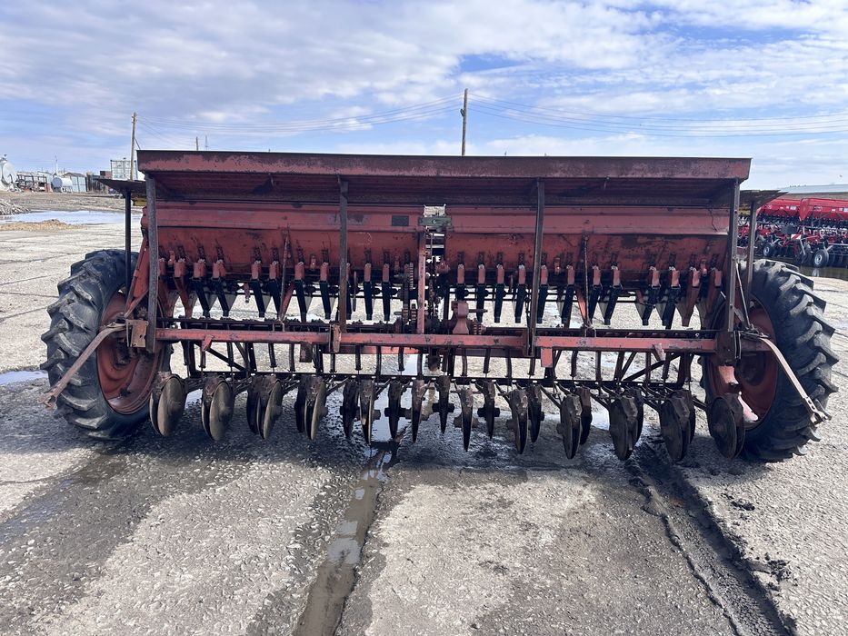 продам сеялка травянную