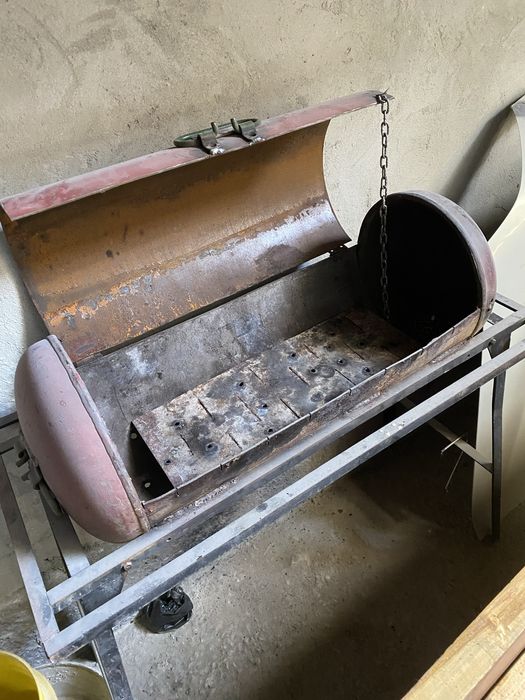 Мангал, угольный гриль