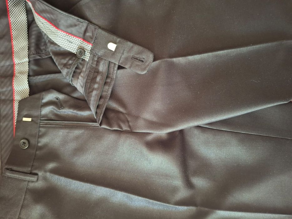 Продам костюм на подростка.