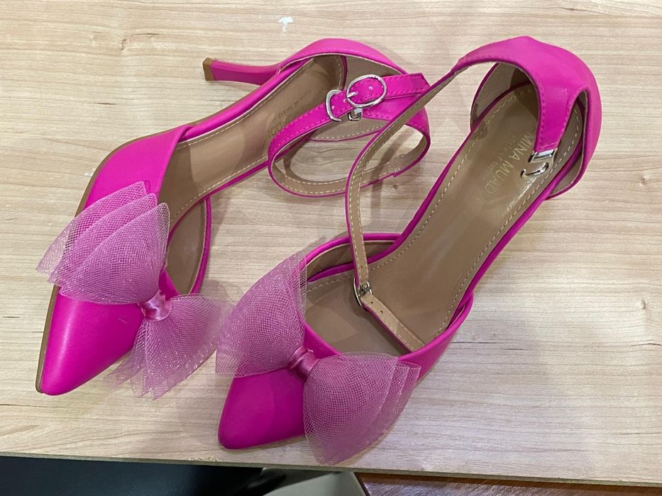 Продаю туфли женские