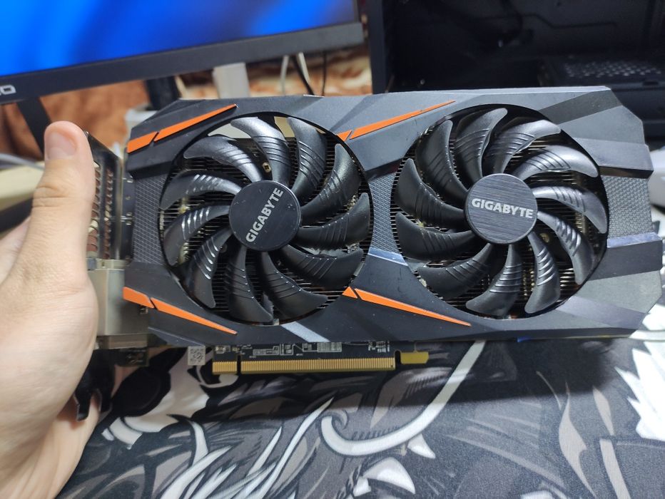 Продам RX 570 8gb GDDR5 в хорошем состоянии.