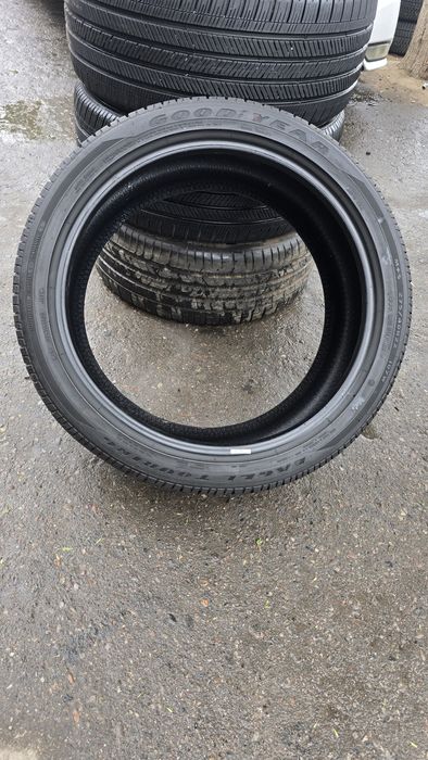 275/40/R22 good year