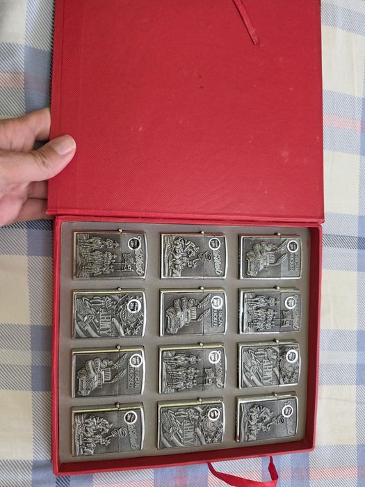 Set 12 brichete Zippo