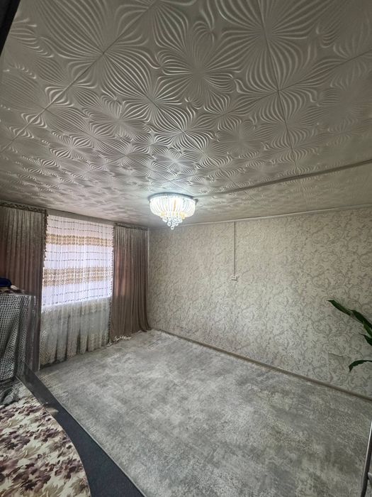 В деревянном доме. Спутнике 9 . ремонт санузел раздельный. Выход в гор