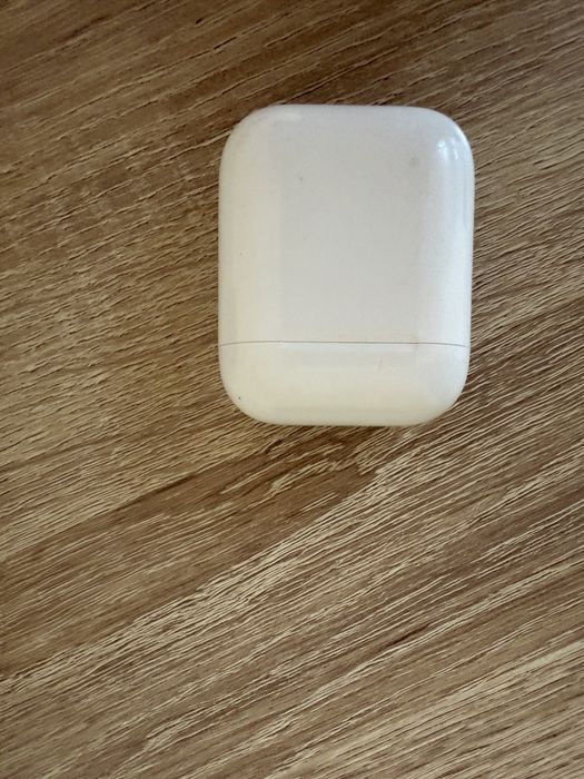 Apple Airpods 2го поколения
