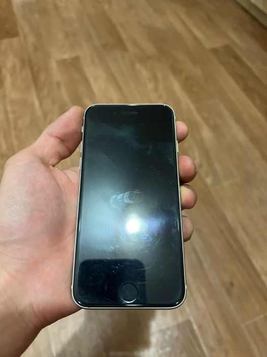 Айфон SE 2020,64ГБ