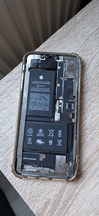 Vand IPhone XS max pt piese