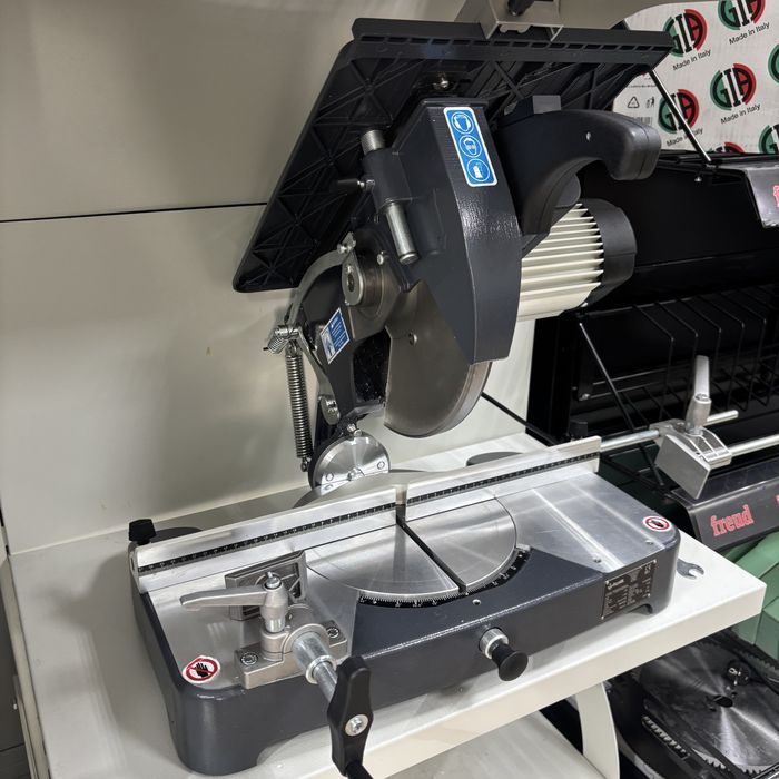 Оборудование для производства окон/ станки для окон ПВХ И АЛЮМИНИЯ