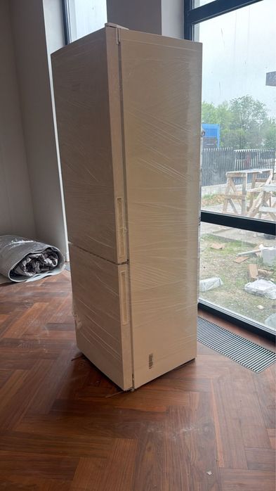 Холодильник Hotpoint Ariston