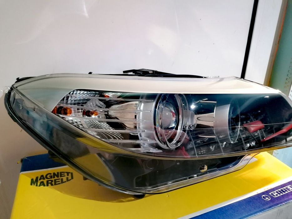 Фар Фарове за BMW Z4 E89 / БМВ З4 Е89 Bi-Xenon - Нов.