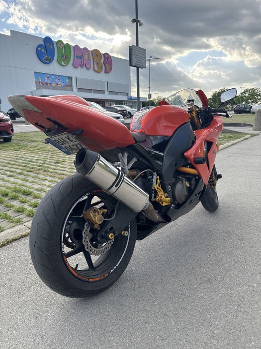 Kawasaki ZX-10R Gen 1 (2005) - Оригинален оранжев (Pearl Blazing Orange), спортна генерация, Ohlins демпфер. Ревизиран мотор