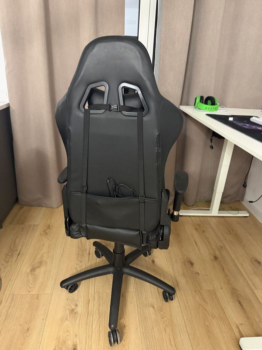 Scaun gaming cu rgb functional