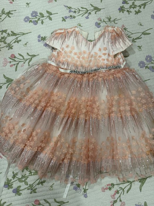 Продам платье на девочку