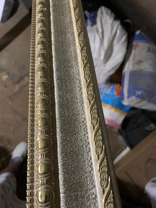 декоративная планка для потолочного карниза