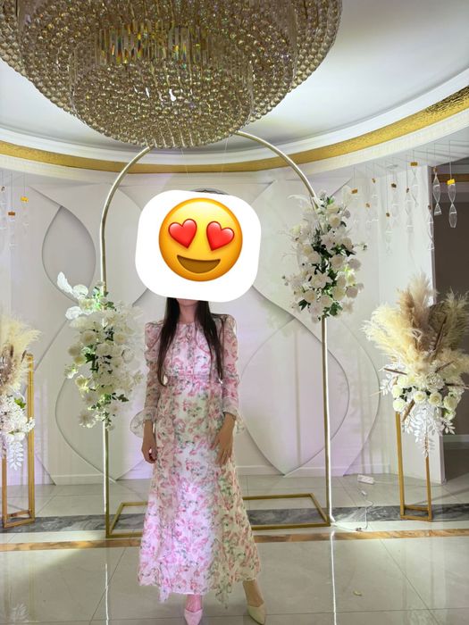 Продам платье размер м