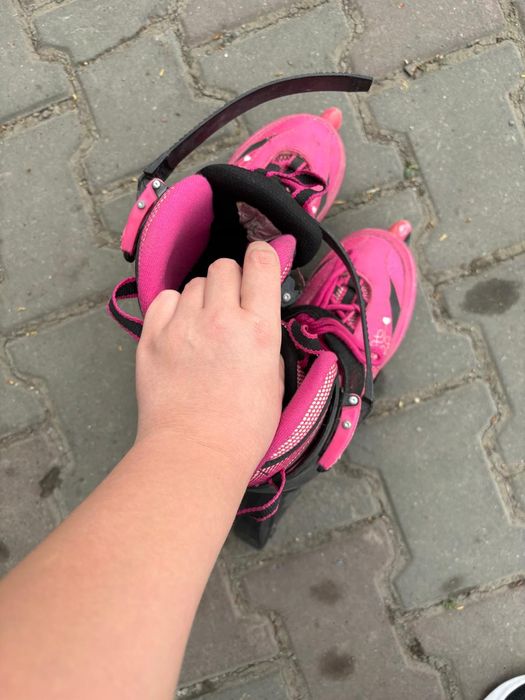 Vând role pentru fete ,50 lei