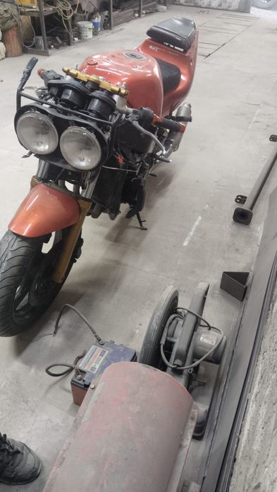 Продам сузуки джиксер 400