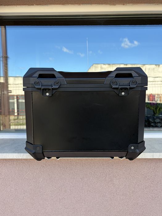 Продавам лека мото кутия Titanium SV Moto-tach Adventures + плоча за Honda TRAX ADV TOP CASE SYSTEM