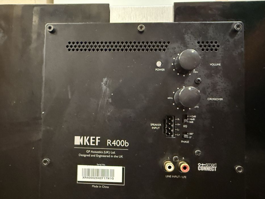 KEF R400b Качествен и масивен Subwoofer