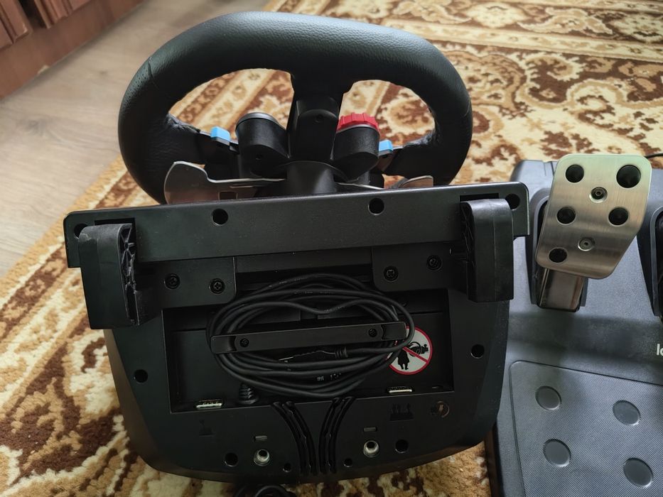 Logitech G29 + шифтер — почти новый, полный комплект