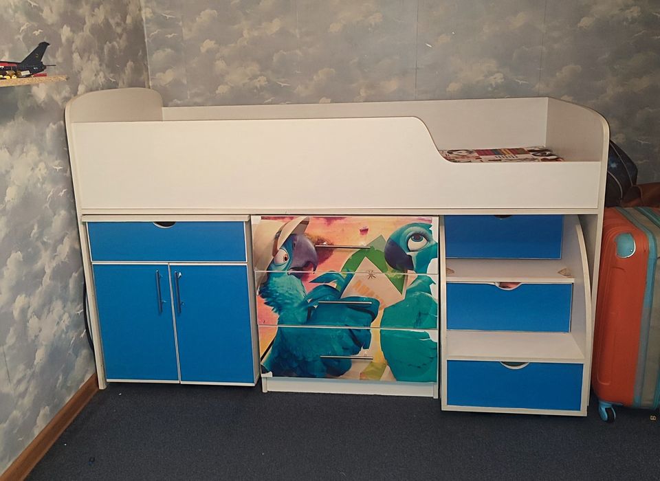 Шкаф в отличном состоянии