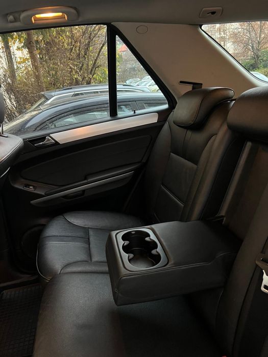 Mercedes ML 300 cdi cash 7900 variante la 9000